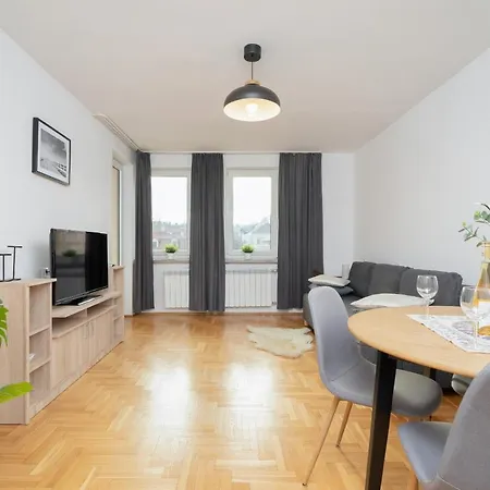 Апартаменты Jozefinska With Balcony Cracow By Renters Краков