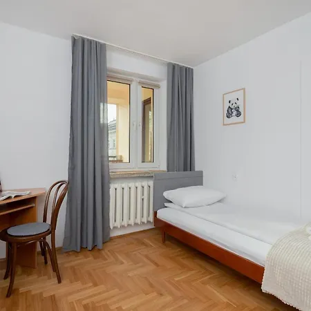 Józefińska With Balcony Cracow By Renters Apartament *