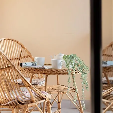 아파트 Jozefinska With Balcony Cracow By Renters 크라쿠프